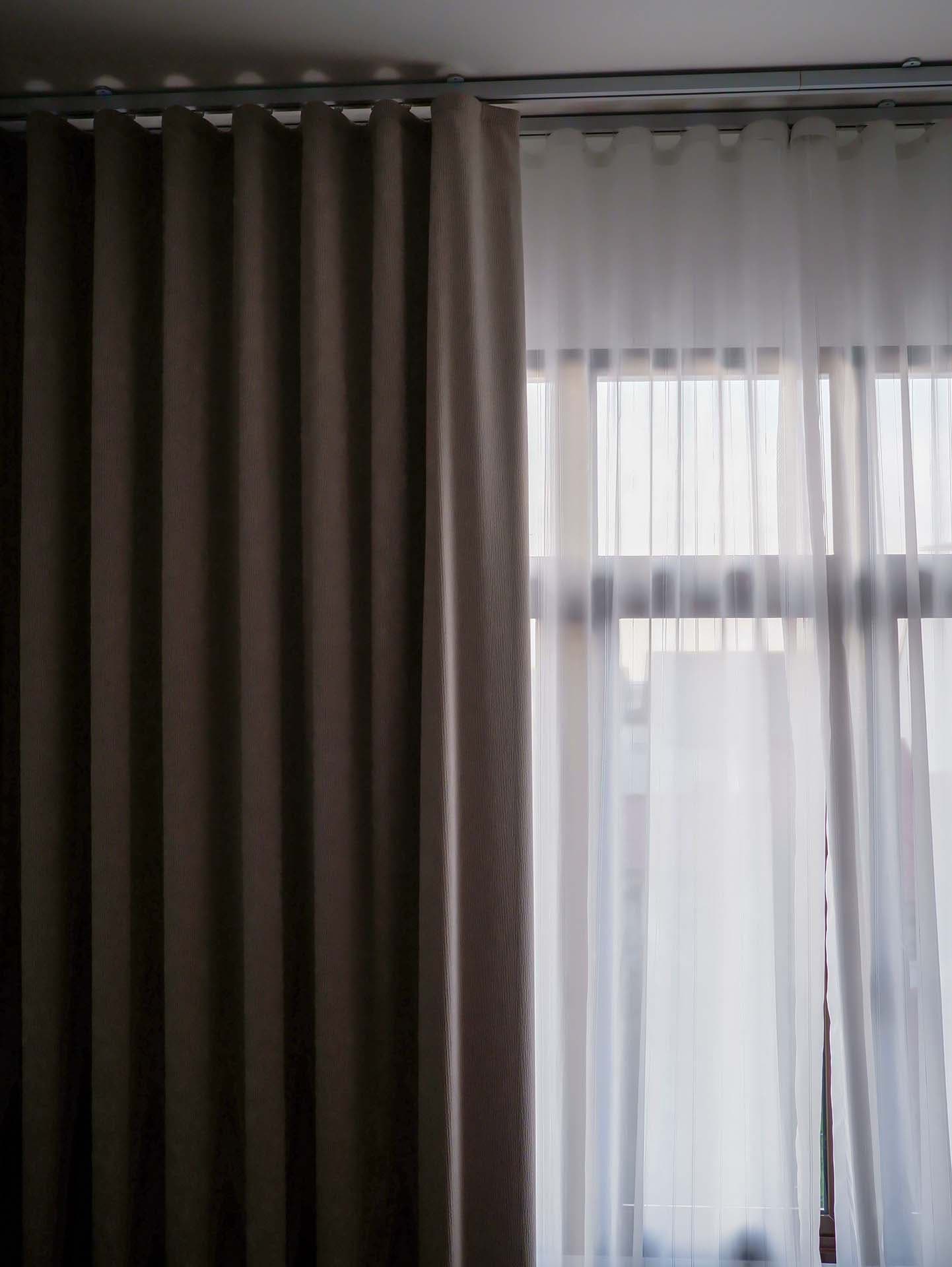 S-Fold Curtain