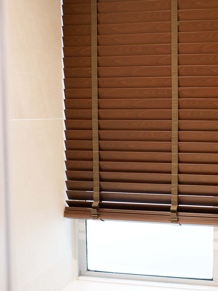 venetian blinds
